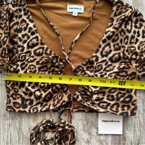 Superdown Mikaela Leopard Print Wrap Top SZ Small Long Sleeve Coachella NWT - Picture 5 of 8